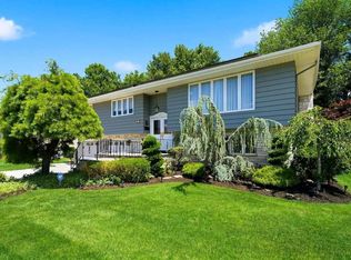 8 Mariani Dr, Little Ferry, NJ 07643
