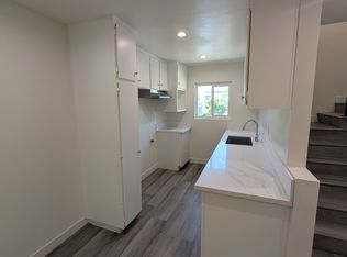 13160 Victory Blvd #2, Van Nuys, CA 91401