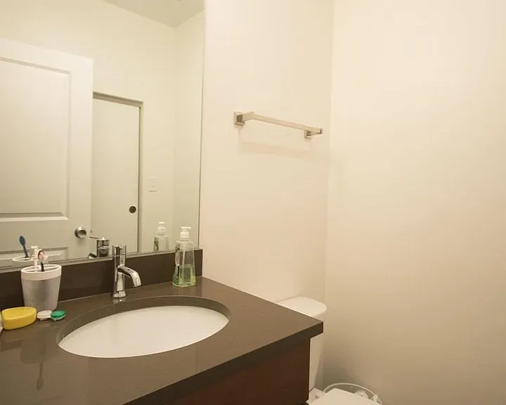 2254 N Janssen Ave #2A — Photo 8