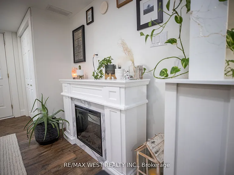 93 Peel St #2 — Photo 17
