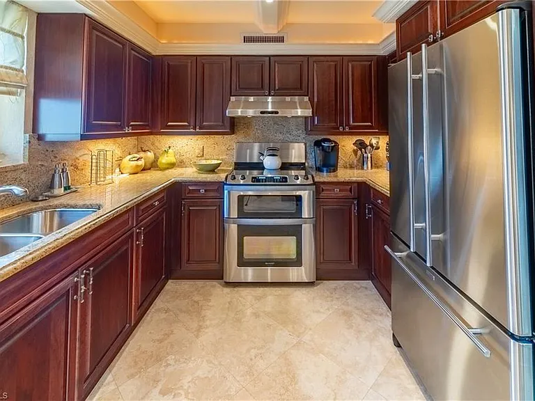 10701 Gulf Shore Dr #1002 — Photo 12