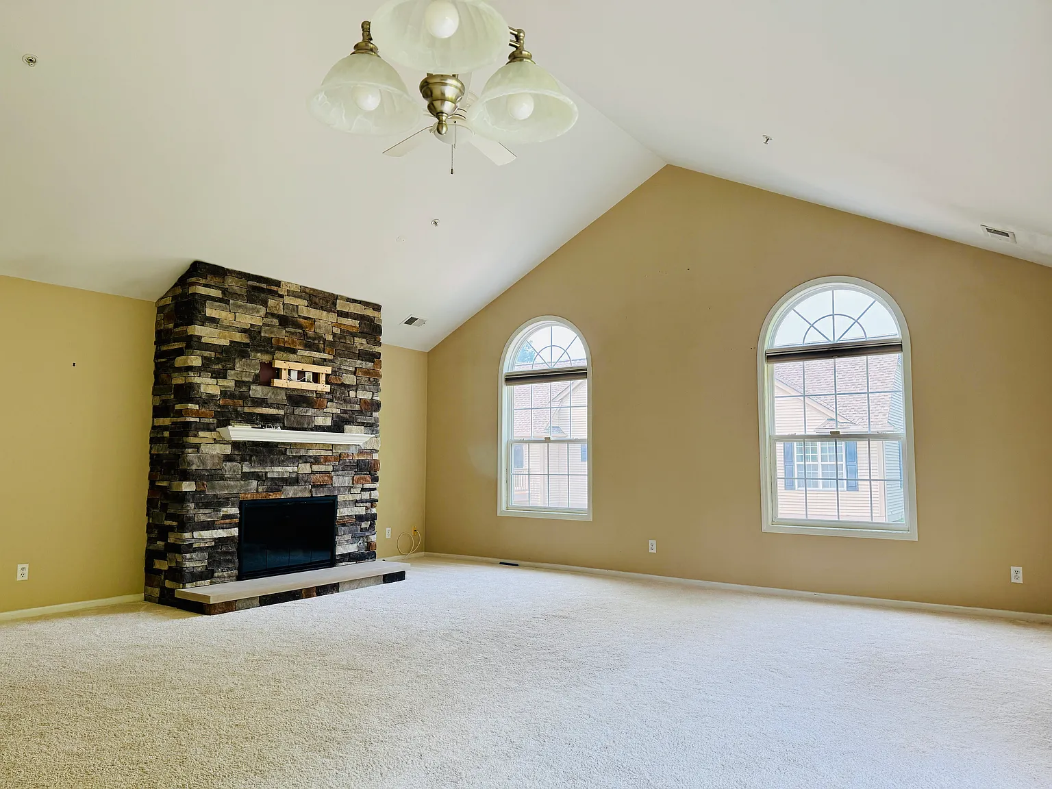2 bed, 1488 sqft, $2,200 — Photo 2