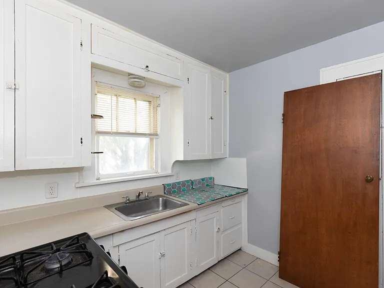 821 S Travis St #2 — Photo 12