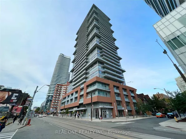 365 Church St #2408, Toronto, ON M5B 0B5