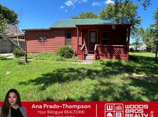 722 E 13th St, Grand Island, NE 68801