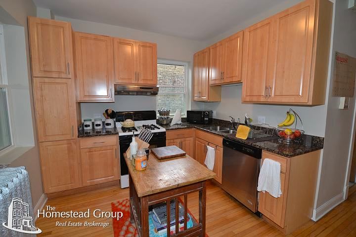 1st image of 1251 W Thorndale Ave #3