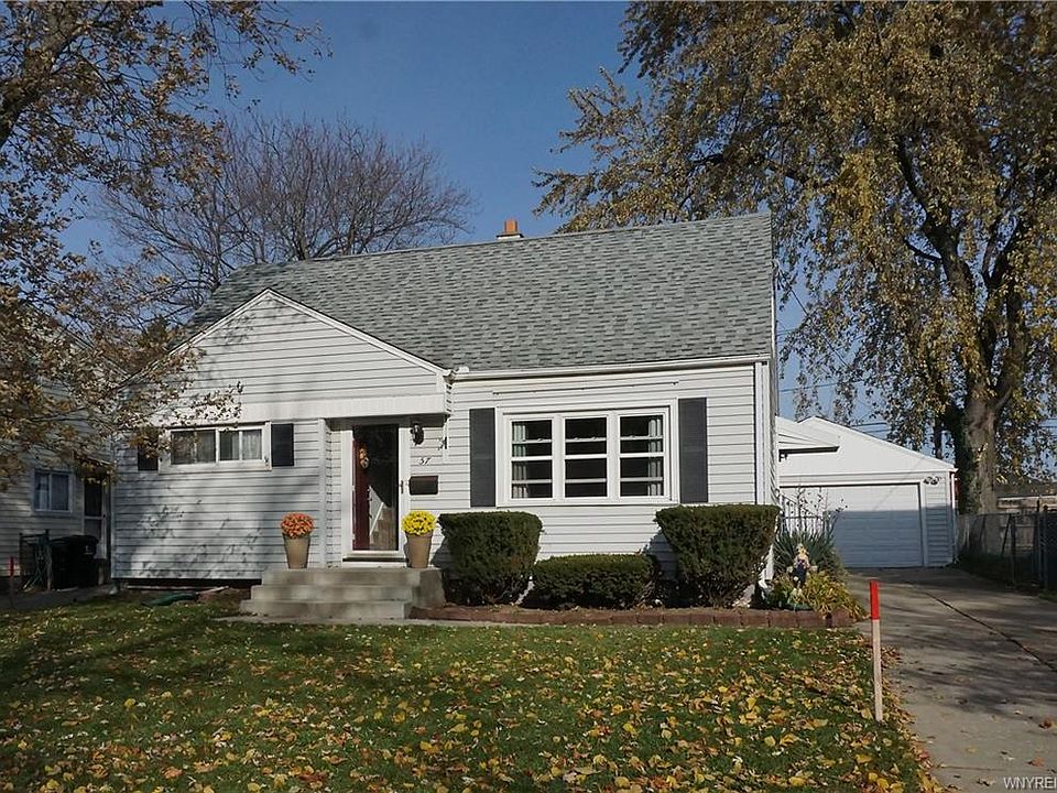 1st image of 57 Nicholas Dr N
