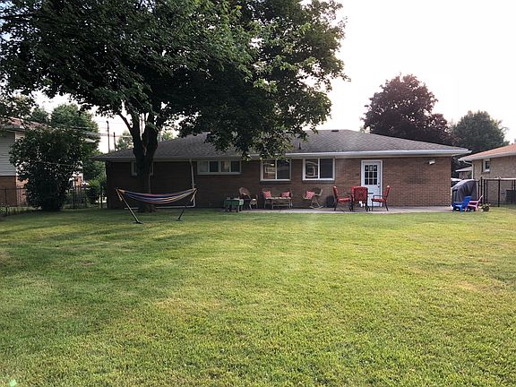 3rd image of 2717 Parker Blvd