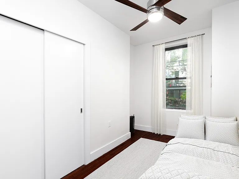223 Bainbridge St #3R — Photo 9