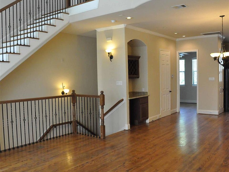 1st image of 6353 Richmond Ave Unit 103