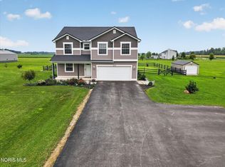 3030 Sugar Ridge Rd, Pemberville, OH 43450