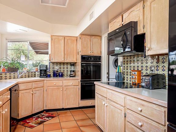 4th image of 4902 E Valley Vista Ln