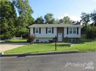 1217 New Towne Rd, Arnold, MO 63010