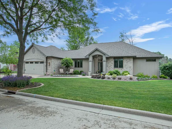 621 Glenview Ave, Combined Locks, WI 54113