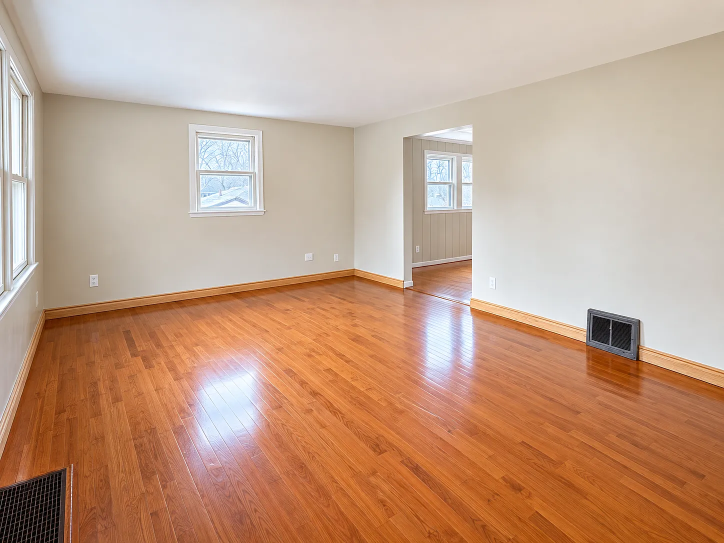 2 bed, 925 sqft, $1,299 — Photo 3