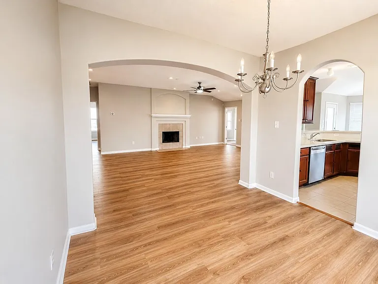 5817 Village Grove Dr — Photo 13