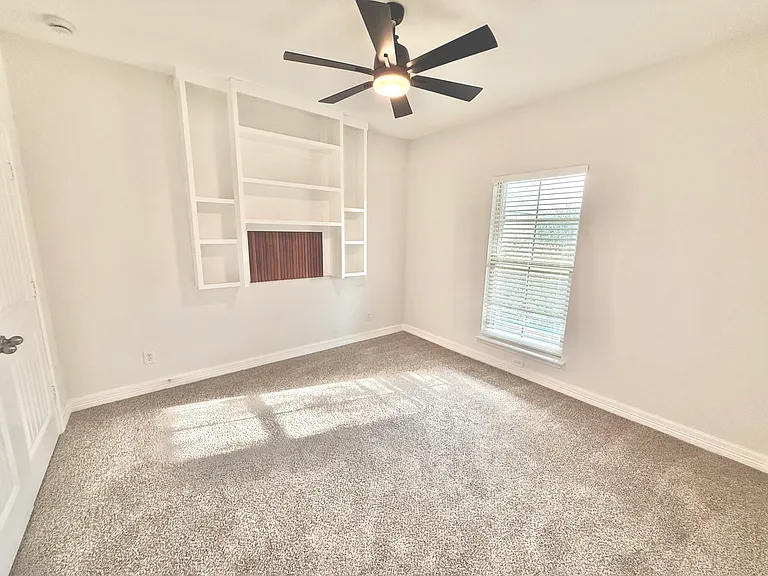 5470 Cypress Point #A — Photo 3