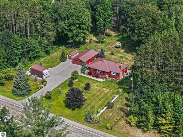 804 W M 55 Hwy, Boon, MI 49618