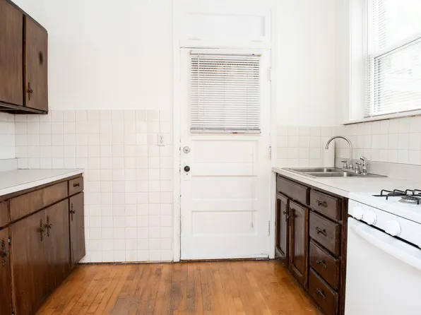 2131 W Giddings St APT 2C, Chicago, IL 60625