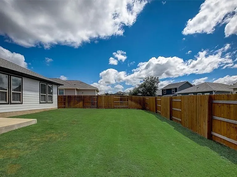 216 Trellis Blvd — Photo 33