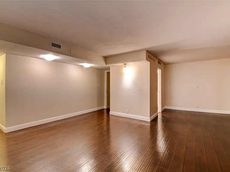 3111 Bel Air Dr #8E — Photo 14