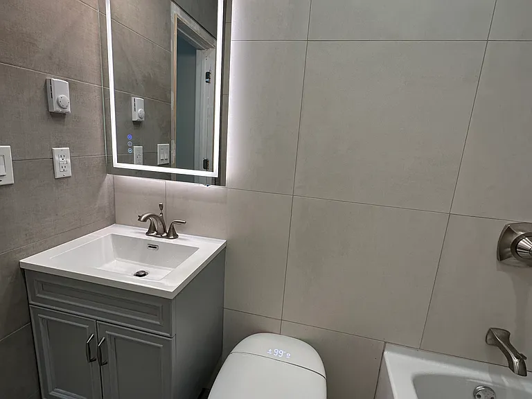 129 Pike St #3 — Photo 6