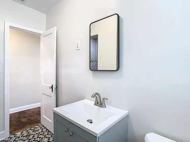401 E Lambright St — Photo 25