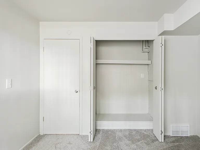 Park Hill Apartments — Photo 18