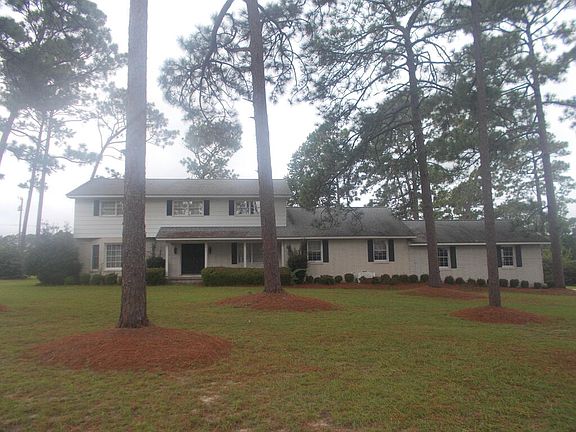 2nd image of 411 Camellia Ave