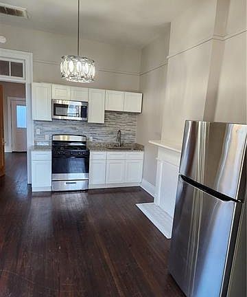 4th image of 1827 Touro St