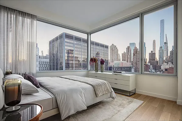 Rented by WaterStone Group, LLC | media 31