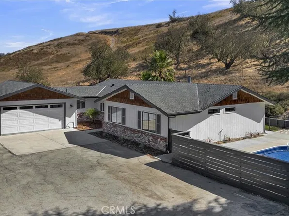 3925 Hillcrest Dr, Templeton, CA 93465