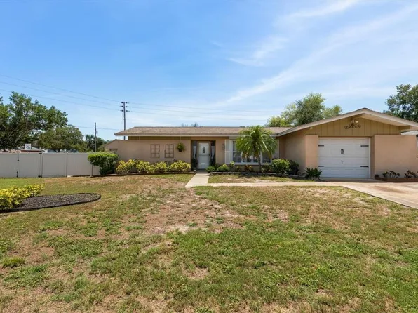 13720 94th Ave, Seminole, FL 33776