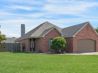 201 Sandhill Crane Dr, Lafayette, LA 70508