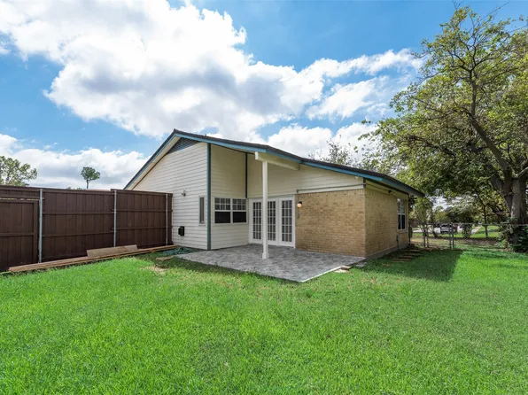 4602 Oakwood Dr, Garland, TX 75043