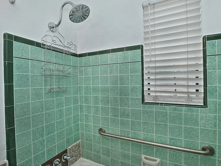 W Earll Dr — Photo 27