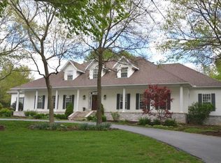 1356 S Royal Dr, Springfield, MO 65809