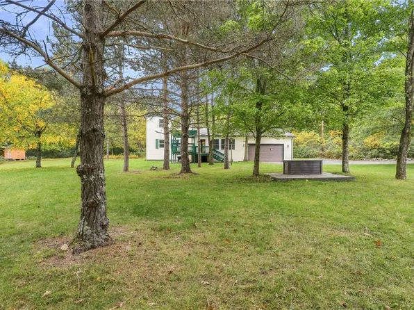 162 White Pine Ln, Cairnbrook, PA 15924