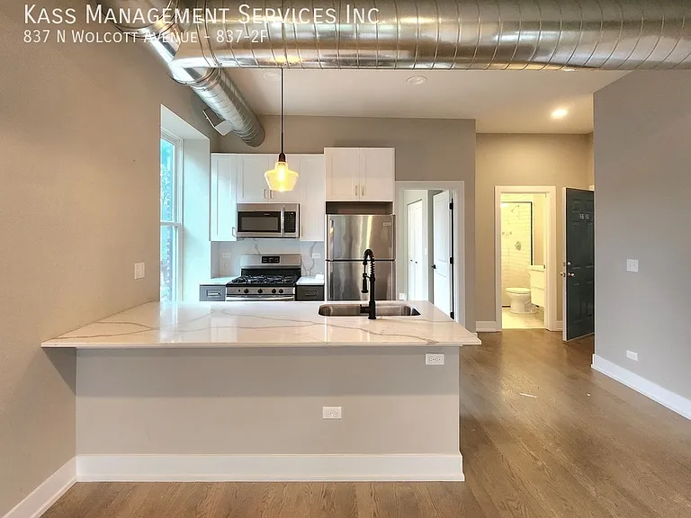 837 N Wolcott Ave #2F — Photo 6