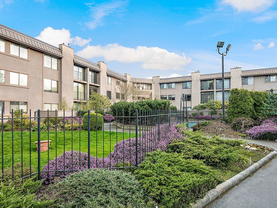 1st image of 11300 1st Ave NE APT 320