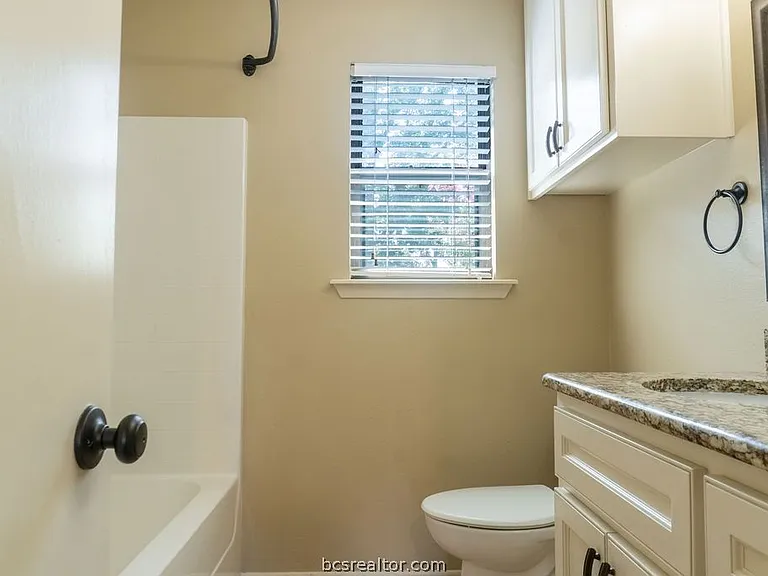 4513 Carter Creek Pkwy #7 — Photo 12