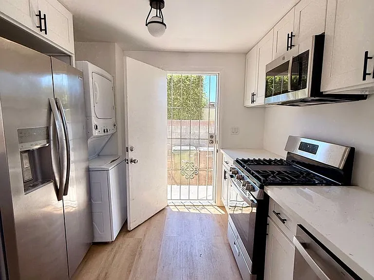 3007 Dalton Ave. — Photo 7