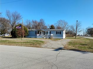 820 S Ozark St, Girard, KS 66743