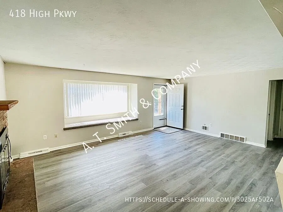 Updated Single Family Home Located In Golden-Available 11/01 — Photo 3