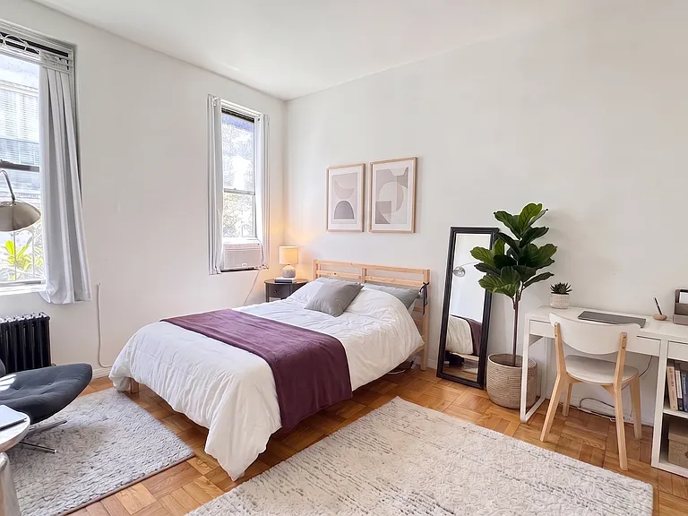 342 E 9th St #3C — Photo 4