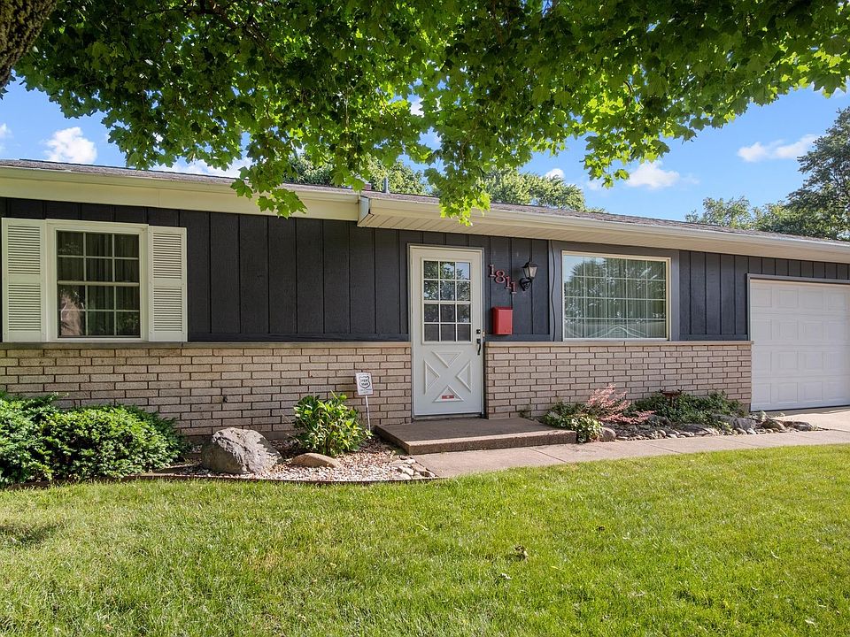 1811 Renfrew Dr, South Bend, IN 46614 Zillow