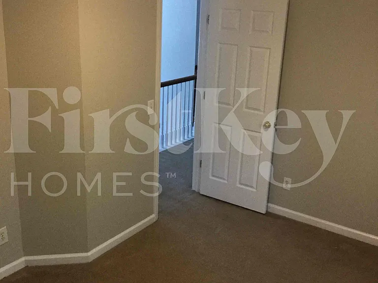 162 Olympic Dr — Photo 17