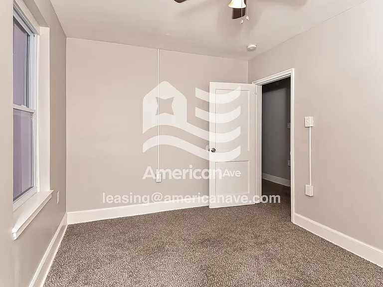 5111_011_wm_-_bedroom_13383226.jpg