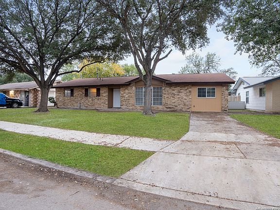 2nd image of 5102 Village Row