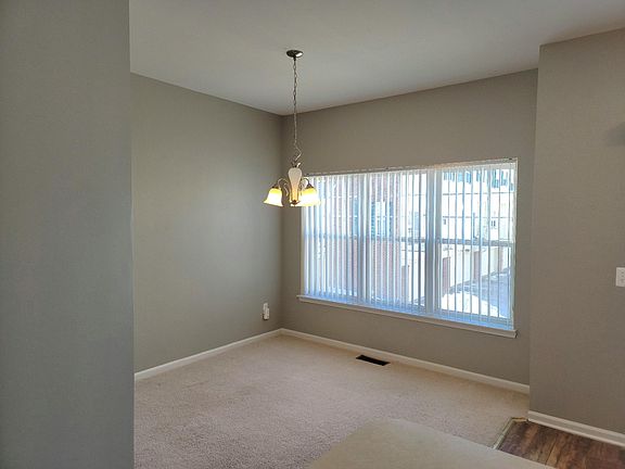 5th image of 187 Center Blvd #37